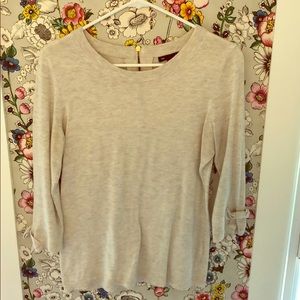 Cream GAP sweater with gold zipper